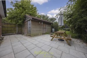 outbuilding- click for photo gallery
